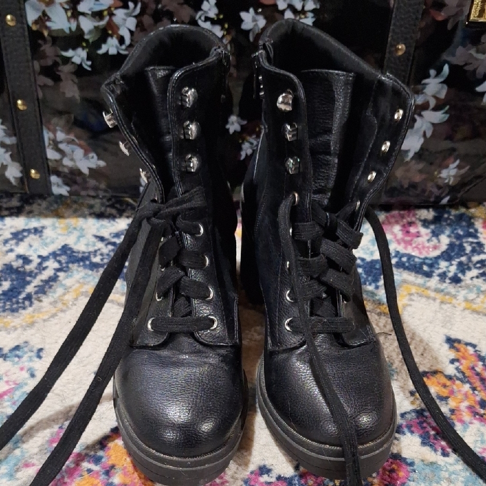 Stylish Black Women's Boots